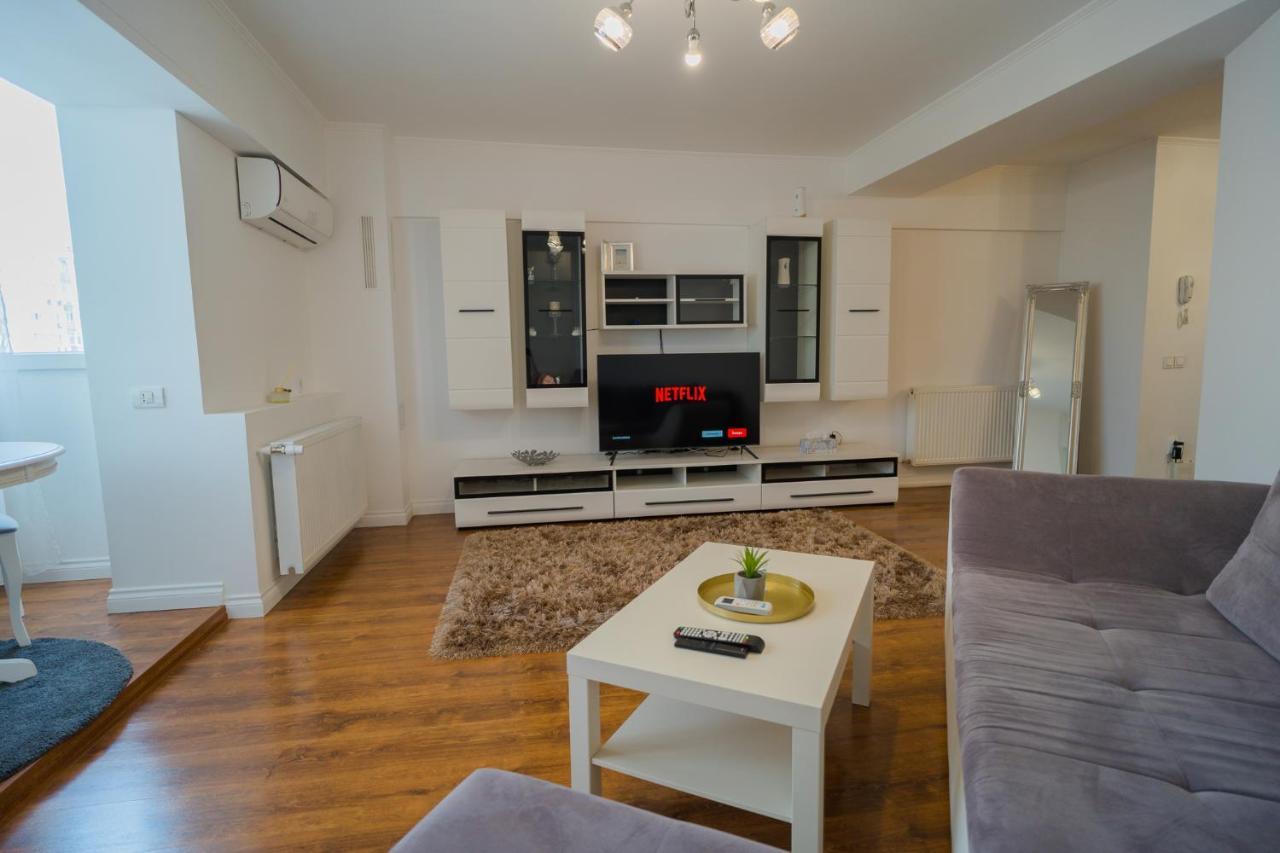Cozy & Spacious 2Br Apartment With Netflix Bucureşti Ngoại thất bức ảnh