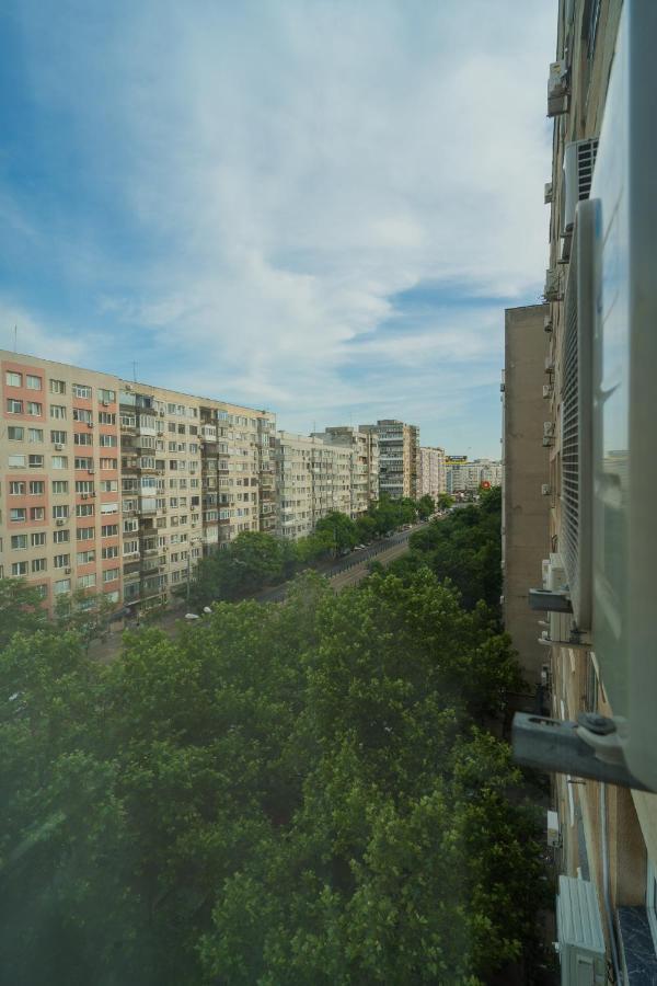 Cozy & Spacious 2Br Apartment With Netflix Bucureşti Ngoại thất bức ảnh