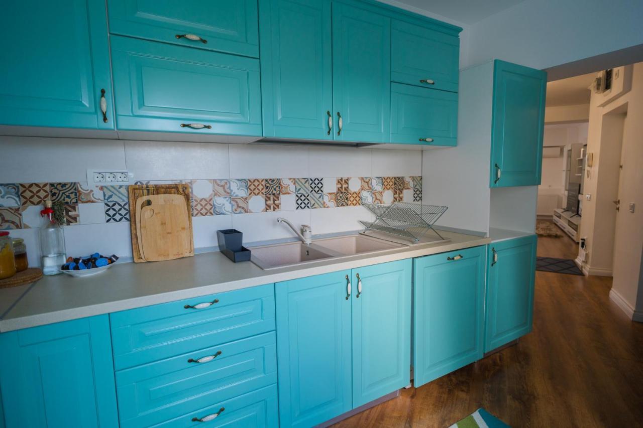 Cozy & Spacious 2Br Apartment With Netflix Bucureşti Ngoại thất bức ảnh
