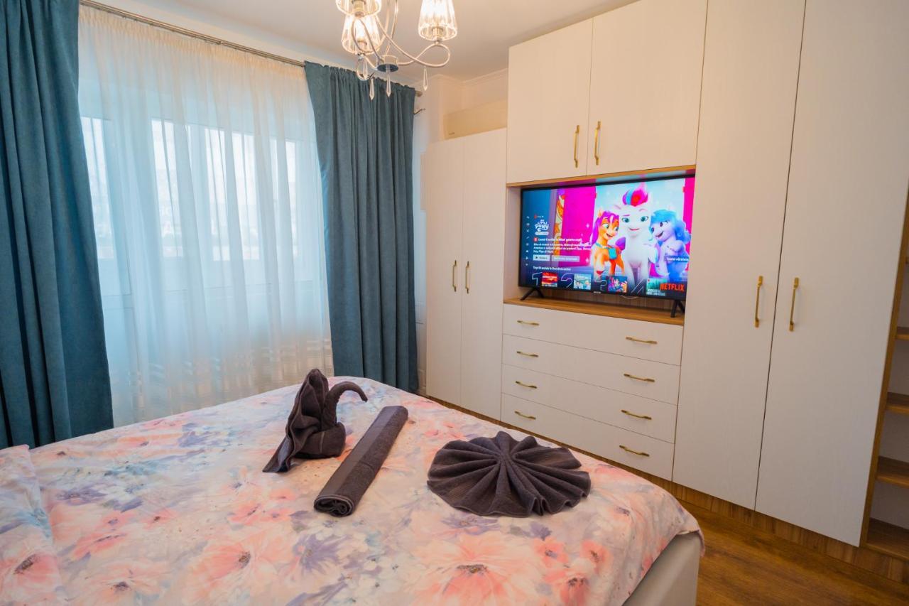 Cozy & Spacious 2Br Apartment With Netflix Bucureşti Ngoại thất bức ảnh